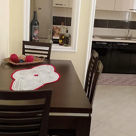 Netile アパート Lushnjë